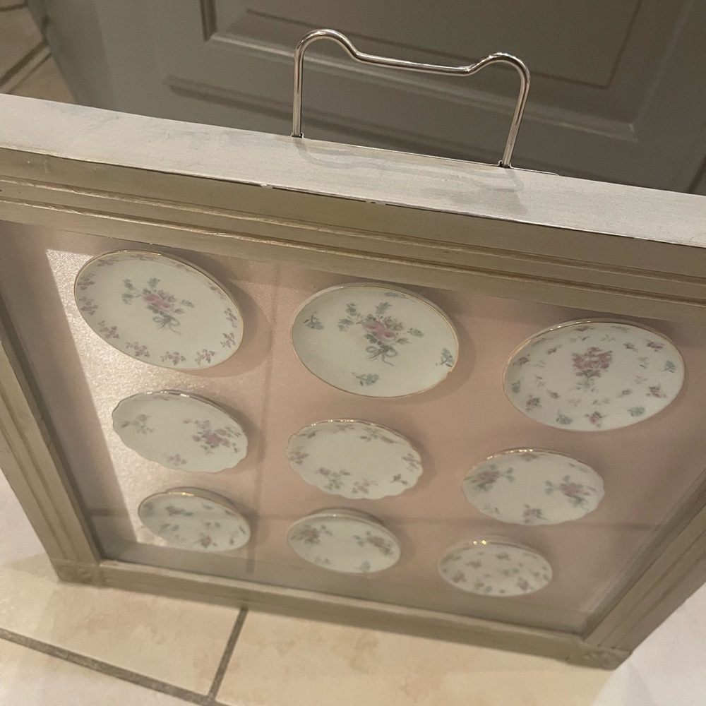 Floral Wall Decor with Gold Frame